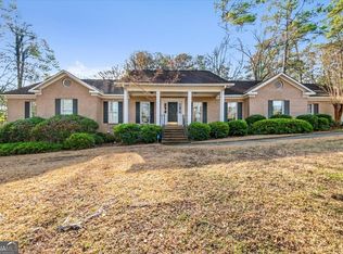 2824 N Hillandale Cir, Macon, GA 31204