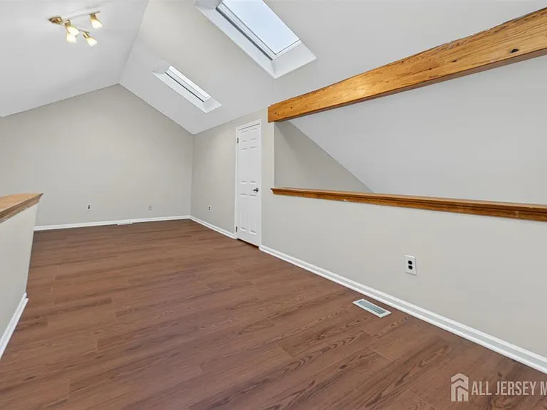 94 Beverly Hill Ter #F — Photo 25