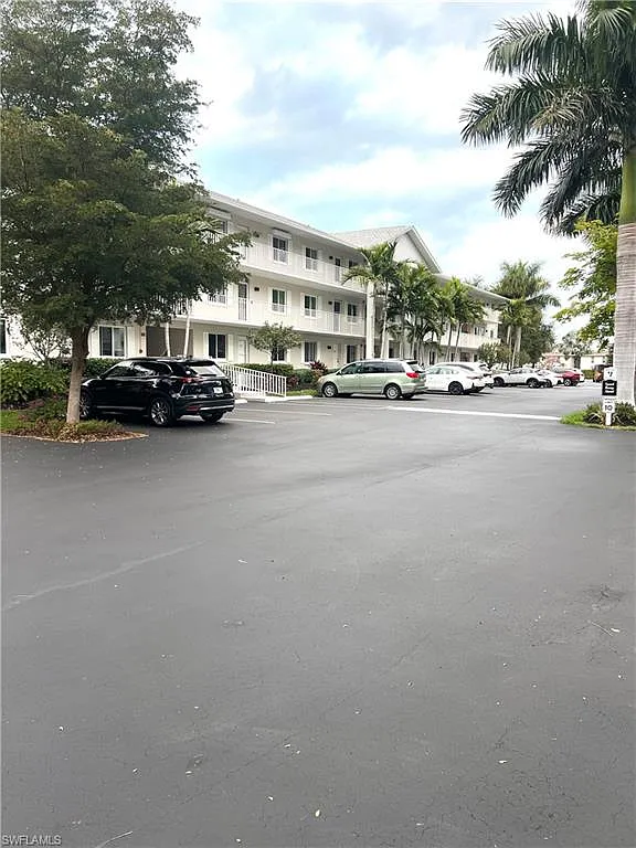 Building Photo - 3011 Sandpiper Bay Cir #C102