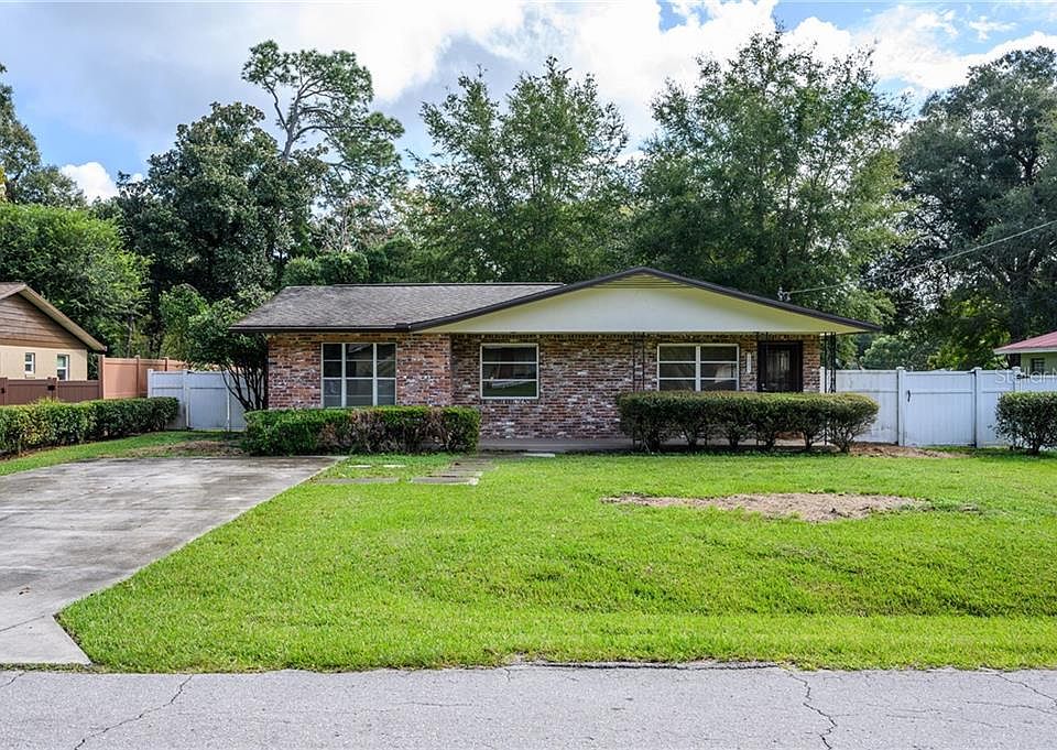 1st image of 1001 NE 39th Ct