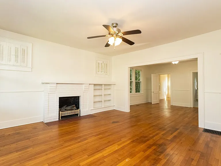 1705 Bennett Ave — Photo 6