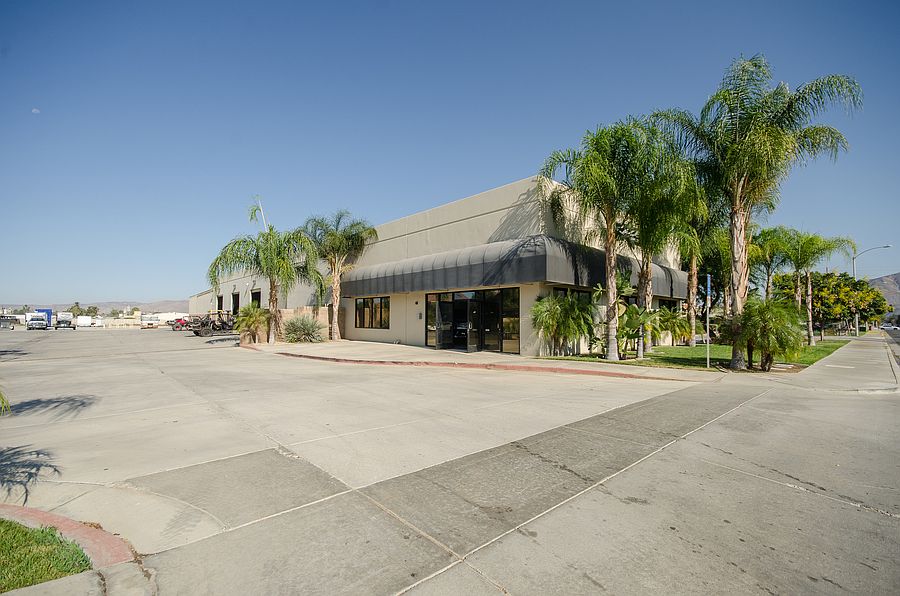 1st image of 1612 S Santa Fe Ave