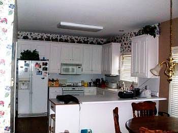 4th image of 2710 Cobblestone Dr
