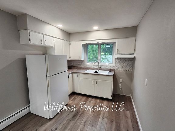 5th image of 706 S Center St #4