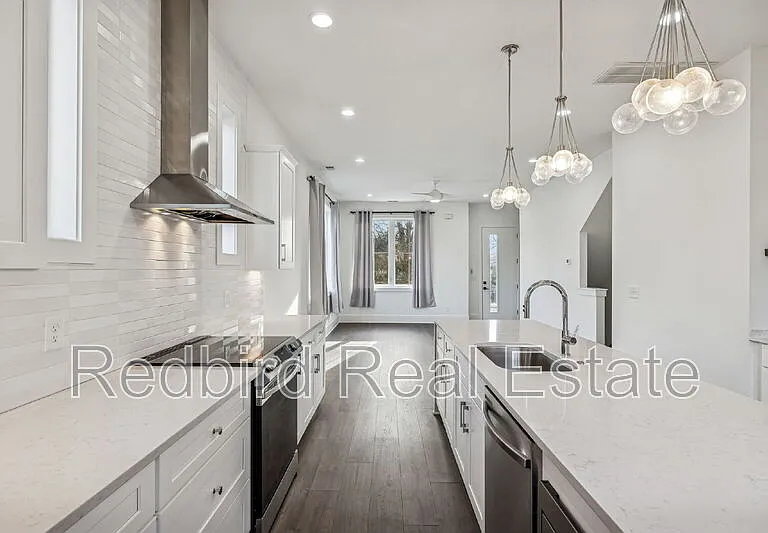 2050 McKinley St — Photo 9
