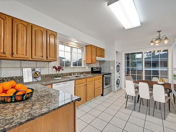 3rd image of 1777 Schulte Dr