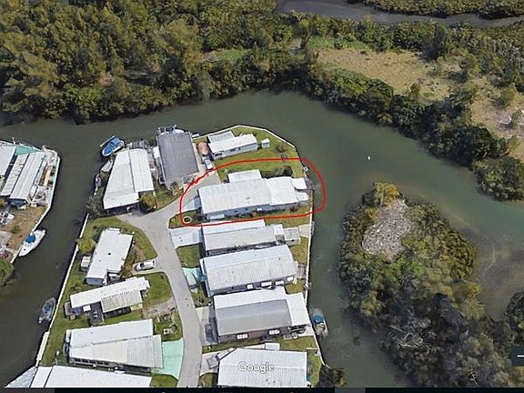 3rd image of 146 Bayou Dr