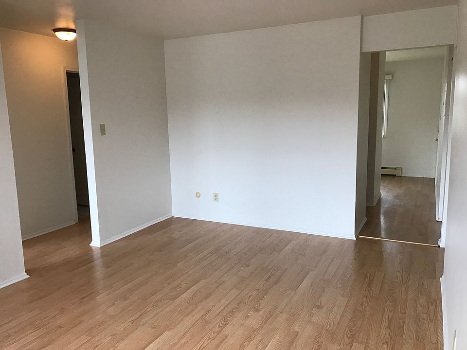 1st image of 4974 W 82nd Ct APT C