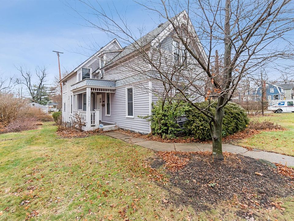 1st image of 33925 Grand River Ave