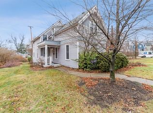 33925 Grand River Ave, Farmington, MI