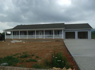 13 Mountain High Ln, Newport, TN 37821