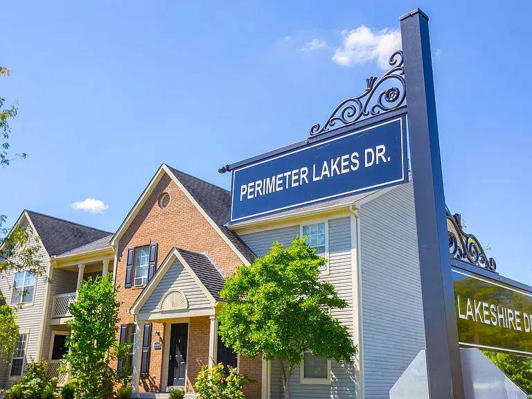 Perimeter Lakes Apartments — Photo 25