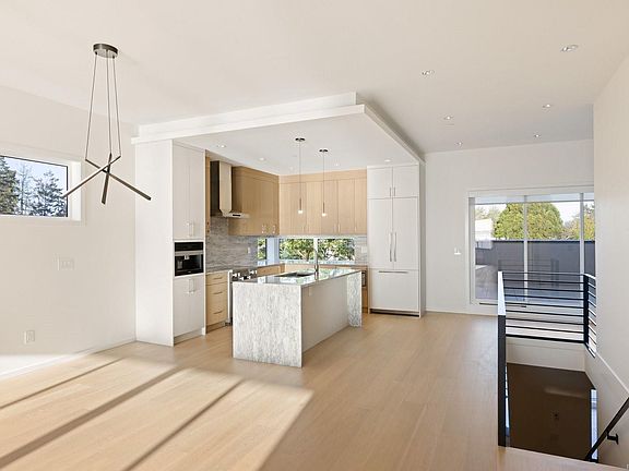 3rd image of 10393 Allbay Rd #3