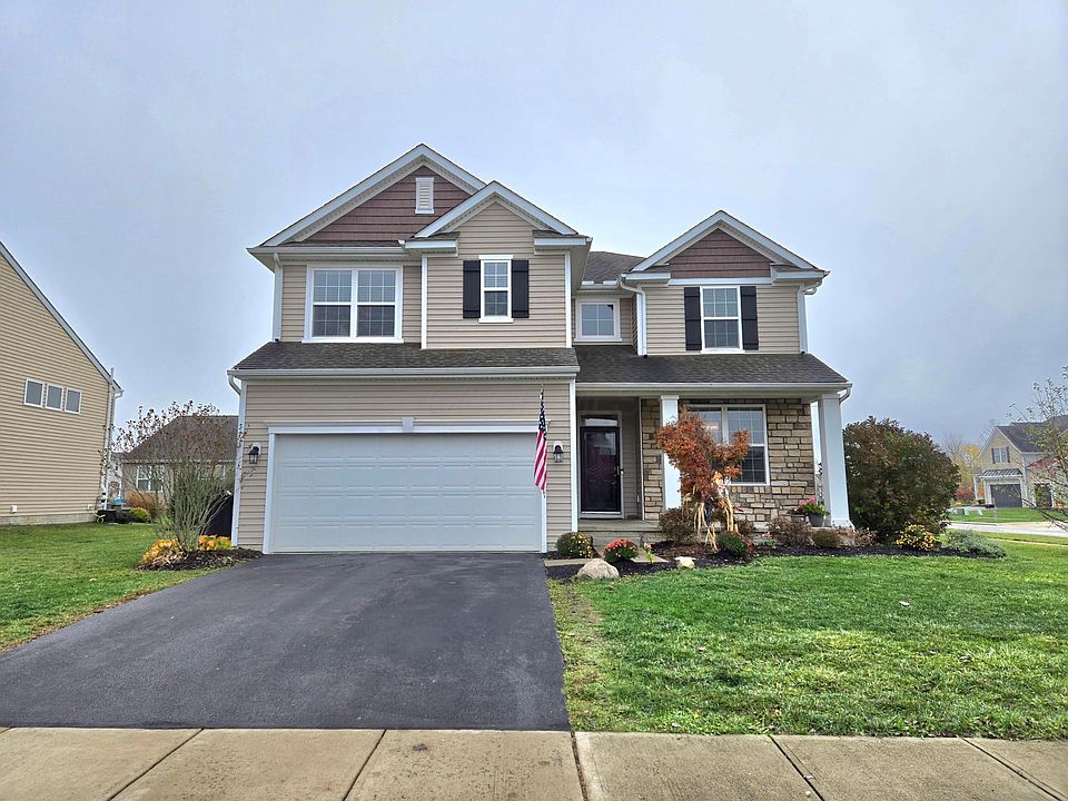 1st image of 597 Bridle Dr