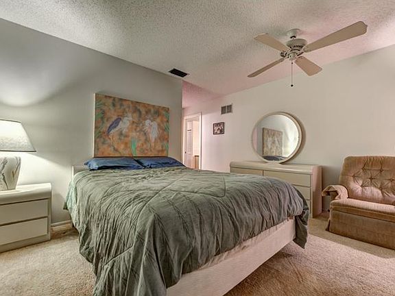 5th image of 643 Foxwood Blvd