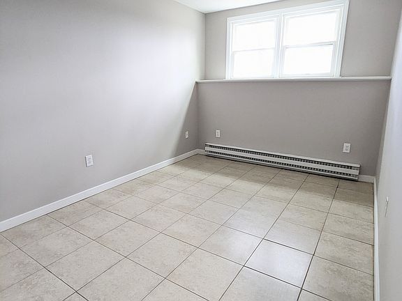 5th image of 137 Hillcrest Ave #45