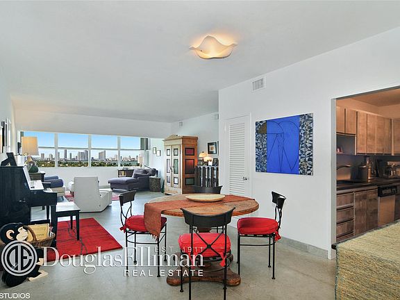 4th image of 3 Island Ave APT 14G