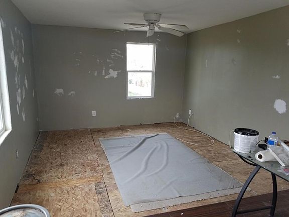 2nd image of 454 W Hess Ave
