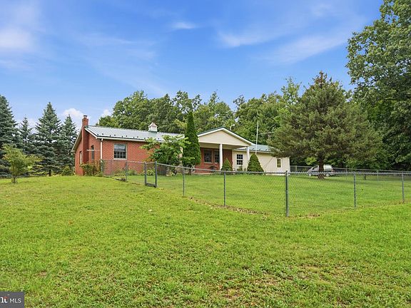2nd image of 1847 Vanormer Rd