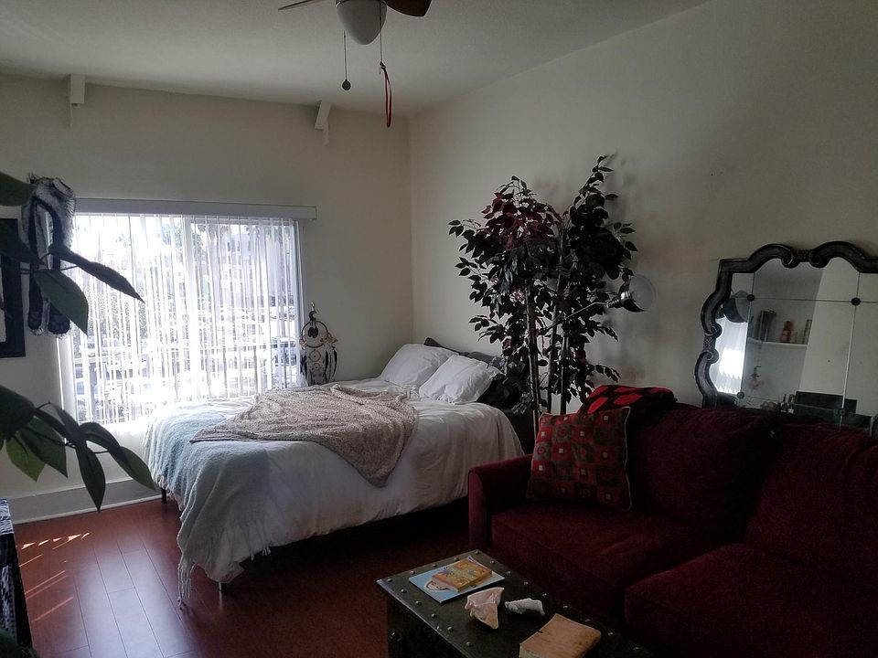 1st image of 721 Broadway #4