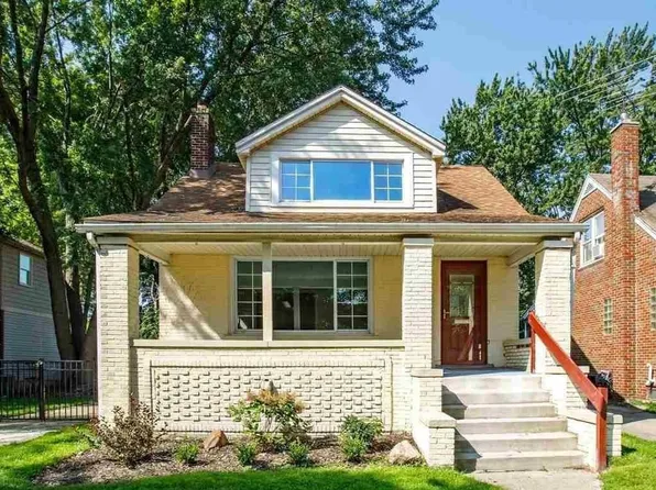 907 University Pl, Grosse Pointe, MI 48230