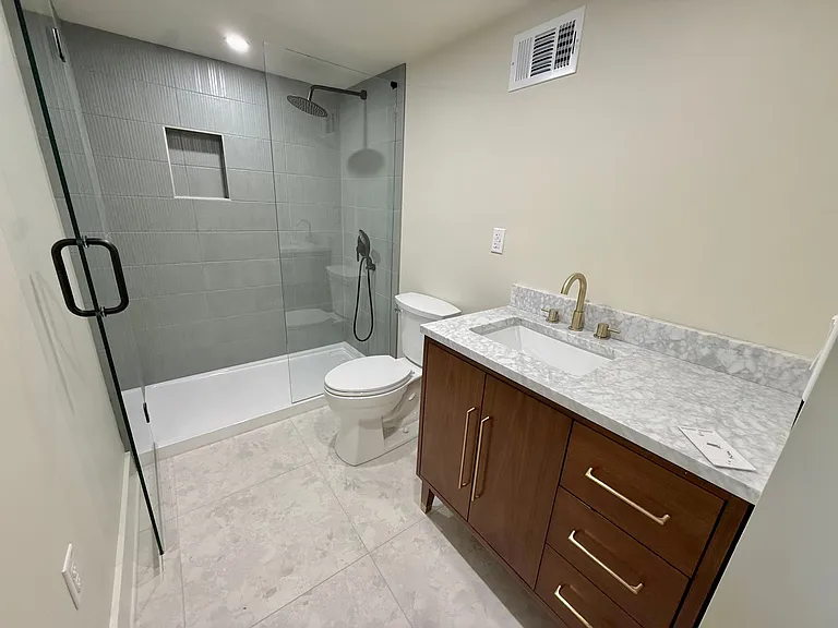 1326 Metropolitan Ave #1 — Photo 15