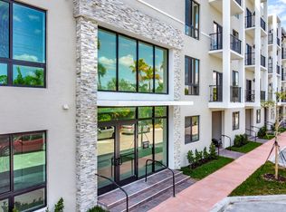 8001 NW 41st St #306, Miami, FL 33166