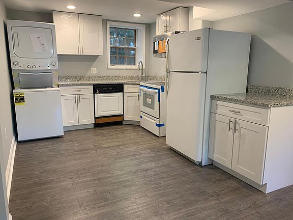 3rd image of 901 23rd St S #Basement
