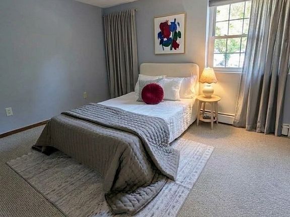5th image of 276 Albion St APT 5
