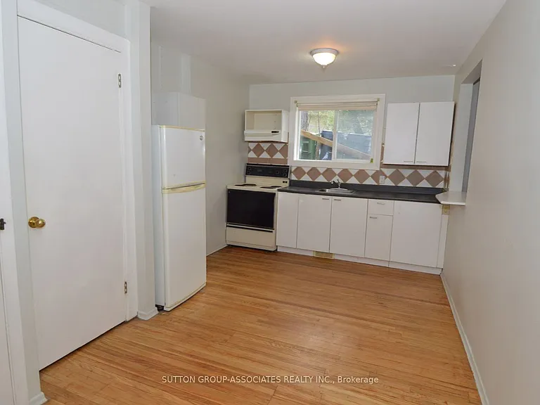35 Longhope Pl — Photo 9