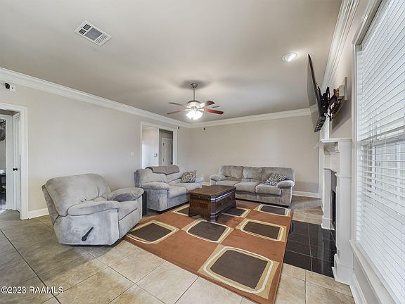 5th image of 101 Alma Dr