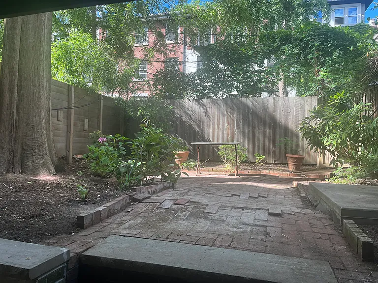 179 Warren St #2 — Photo 8