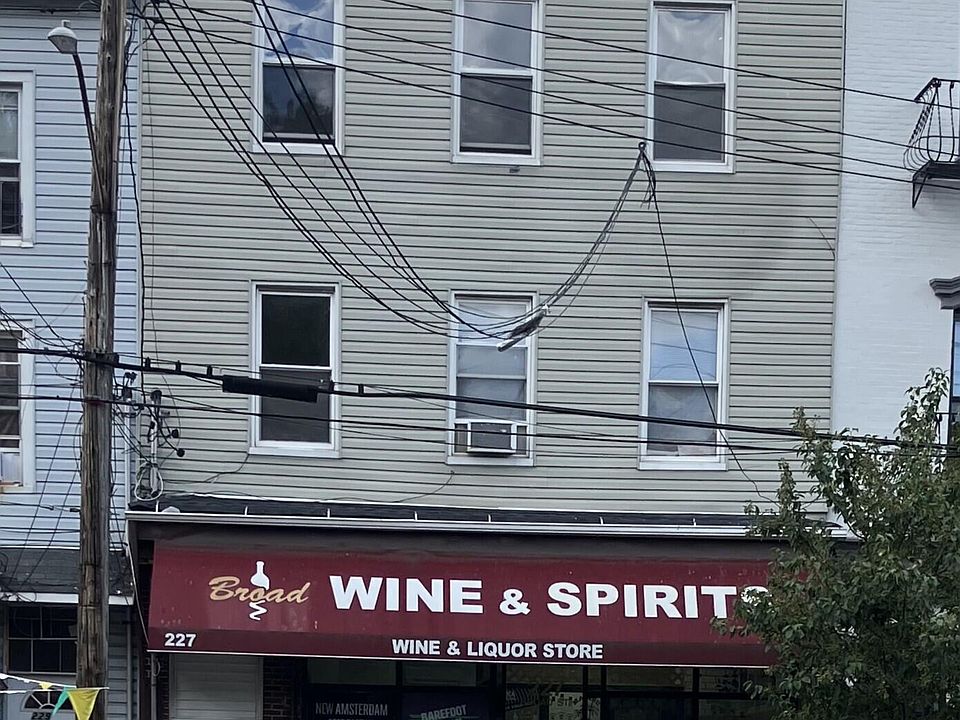 1st image of 227 Broad St
