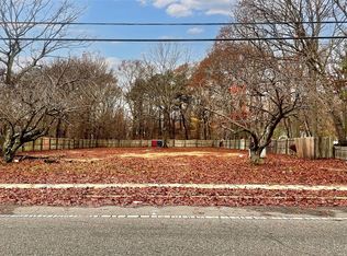 68 Wilson Ave, Medford, NY 11763