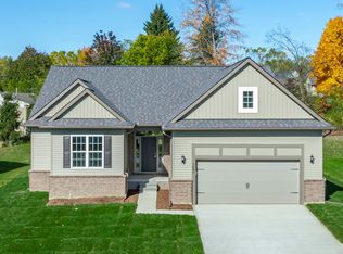 7982 Jordan Dr, Waterford, MI 48327