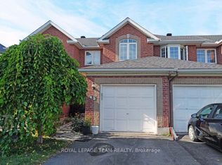 13 Grammercy Park, Ottawa, ON K2C 4C7