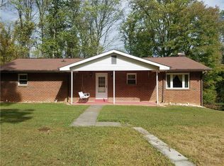 146 Cargo Rd, Sissonville, WV 25320