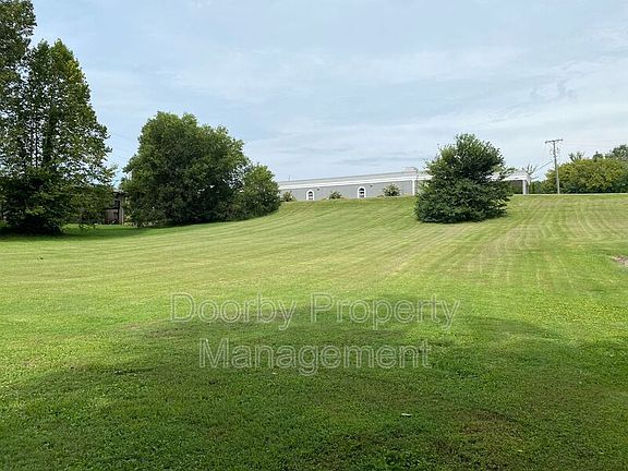 2nd image of 4017 Sanders Dr #4017