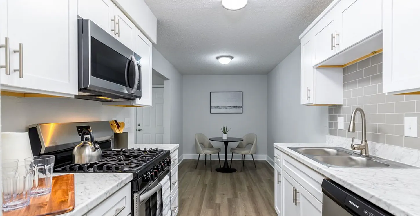 Reserve on Riverside Apartments — Photo 1