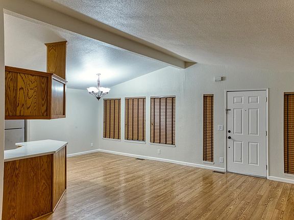 4th image of 420 Los Encinos Ave #420