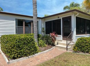 296 Camelot Dr, Nokomis, FL 34275