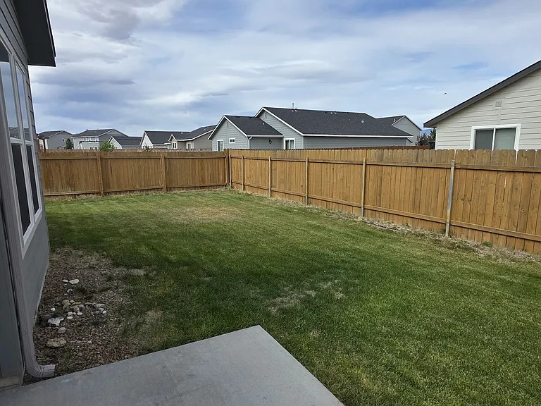 1720 SW Gabar Ct — Photo 25