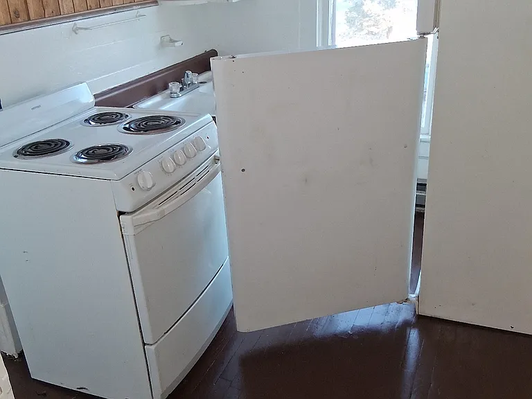 911 W Colorado Ave #2 — Photo 2