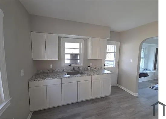 3 bed, 1200 sqft, $1,550 — Photo 2