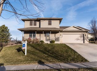 612 Lucky Trl, Mount Horeb, WI 53572
