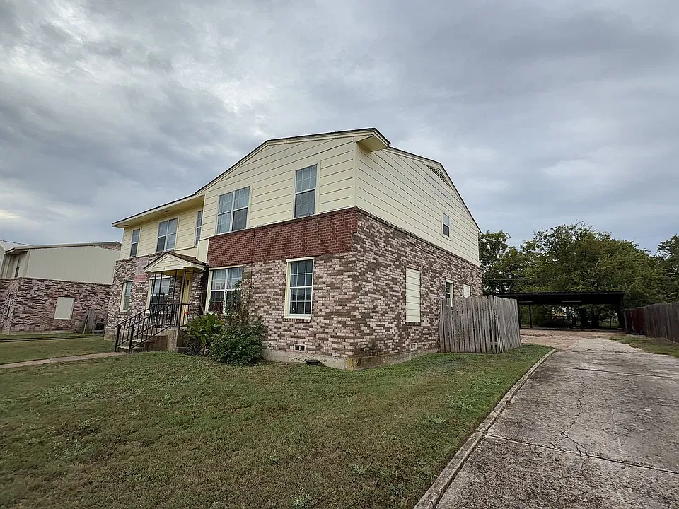 904 Sissom Rd