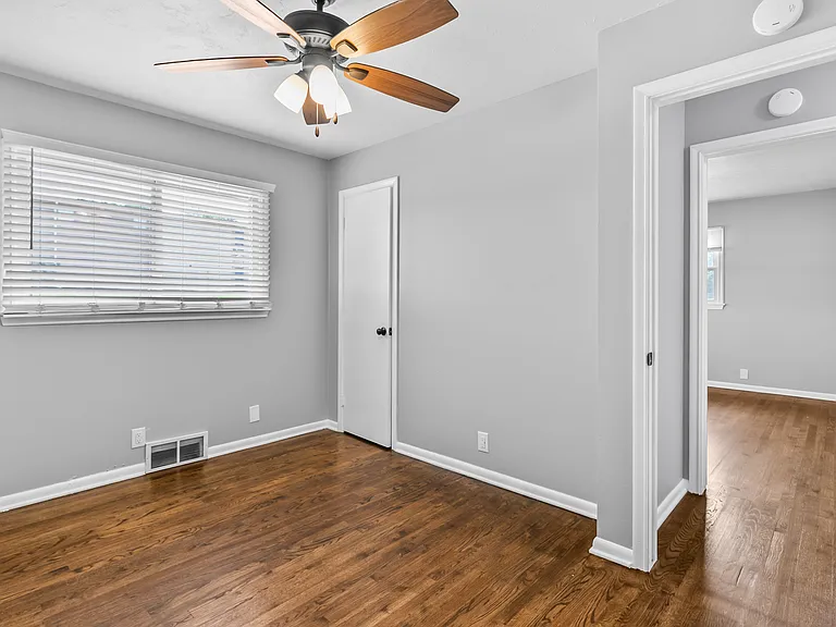 4505 Bancroft St — Photo 26