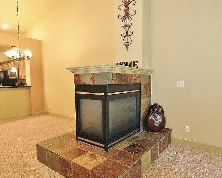 2586 S Gatewood Ln — Photo 7