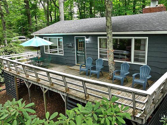 3rd image of 430 Holiday Hills Road