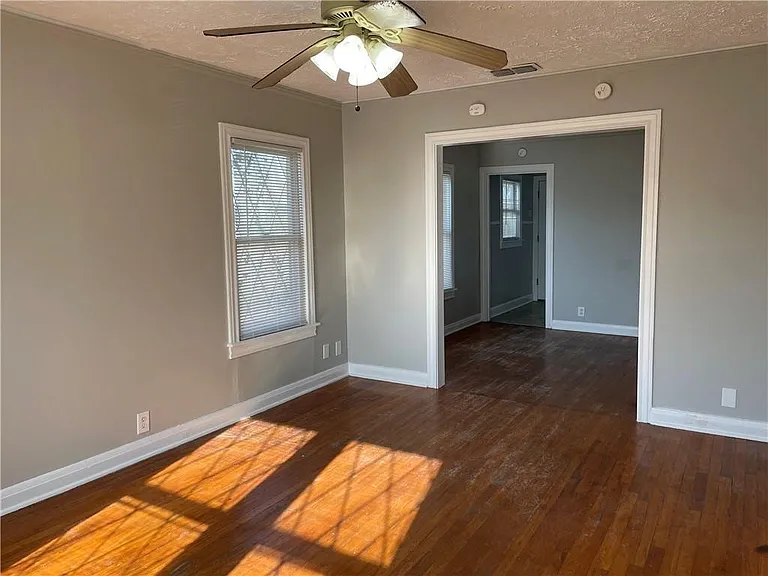 332 Rosebud Ave — Photo 3